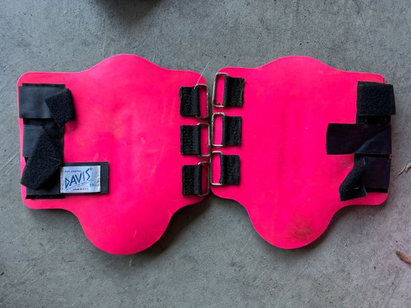 used Davis PINK Medium