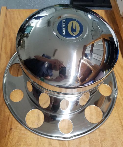 TOP HAT AXLE COVER WITH NOTCH W/LOGO