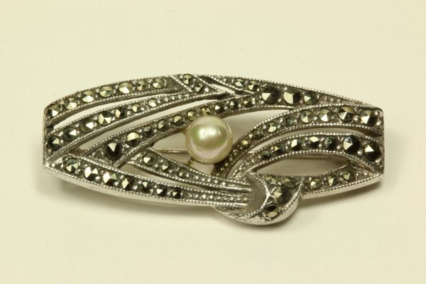 Silver pearl and marcasite stock pin