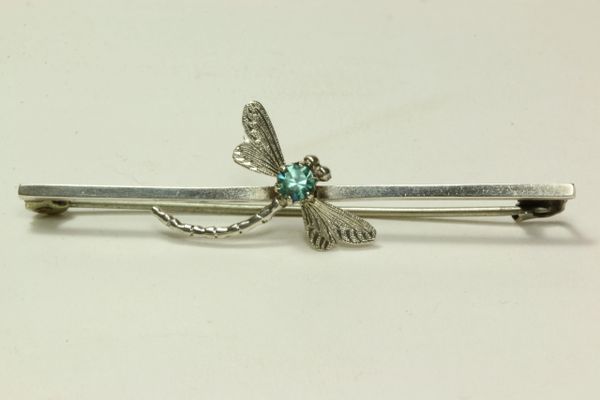 Silver dragonfly stock pin