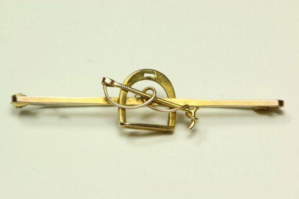 Gold Whip and Stirrup stock pin
