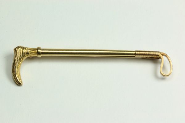 Gold hunting whip stock pin