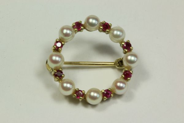 Gold ruby and pearl stock pin