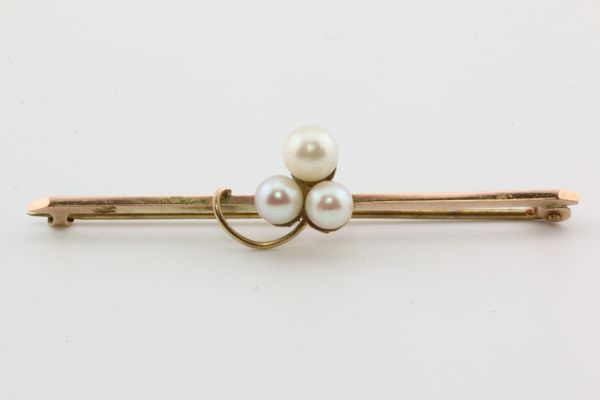 Gold and pearl stock pin