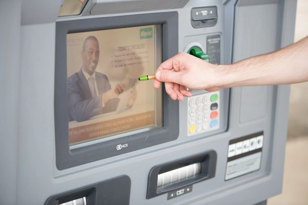 Use ECO-Stylus at the ATM!