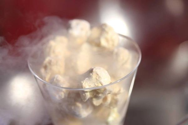 Nitro Pop Catering Dragons Breath Popcorn Or Nitro Ice Cream For Events