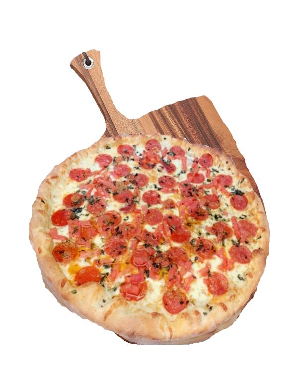 A pepperoni pizza sits on a round dinner plate.