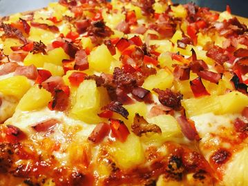 Hawaiian Combination pizza