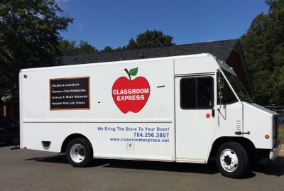 School Smart Washable White Glue Gallon.