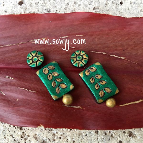 Fancy Squared Terracotta Medium Sized earrings in Dark Green!!!!