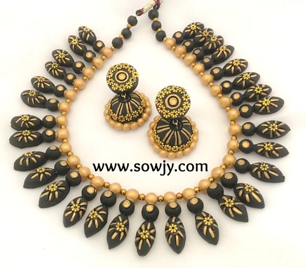 Grand Terracotta Choker Set in Black and Gold with medium sized Jhumkas!!!
