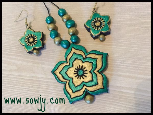 Green and Gold Floral Pendant Set!!!!!