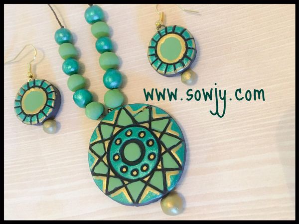 Simple Pendant Set in Light and Dark Green Shades!!!