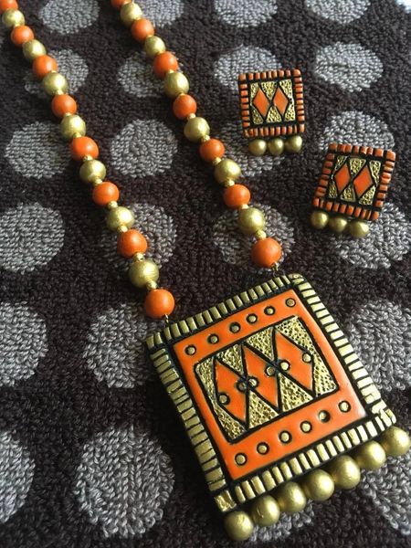 Orange and Gold Square Terracotta Set with Matching Studs!!!!
