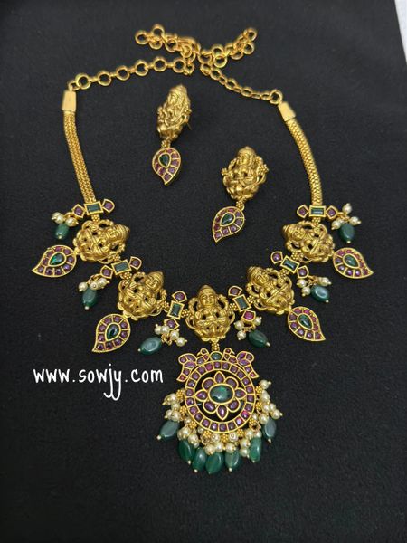 Real Kemp Stone Nakshi Pattern Lakshmi Short Necklace with Earrings!!