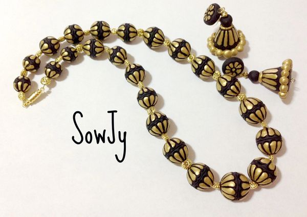 Hand Carved Beads in Black and Gold!!!!!
