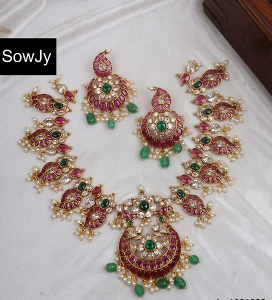 Jadau Replica Real Kemp Stone Chaandbali Big Pendant Mid Length Haaram with Big Light Weighted Earrings !!