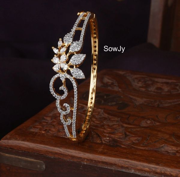 Floral Design Single Bangle-Open Type- Can Fit Upto 2.6-White!!!