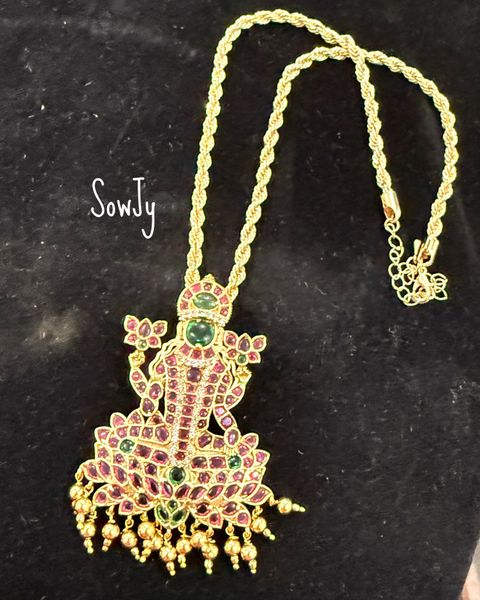 Beautiful Goddess Kamala Lakshmi Devi Real Kemp Stone Big Pendant In Gold Finish and In Designer Short Chain-NO EARRINGS!!!!