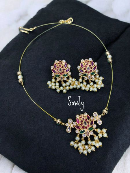 Lovely Kemp Stone Lotus Pendant In Invisible Chain with Matching Earrings!!!