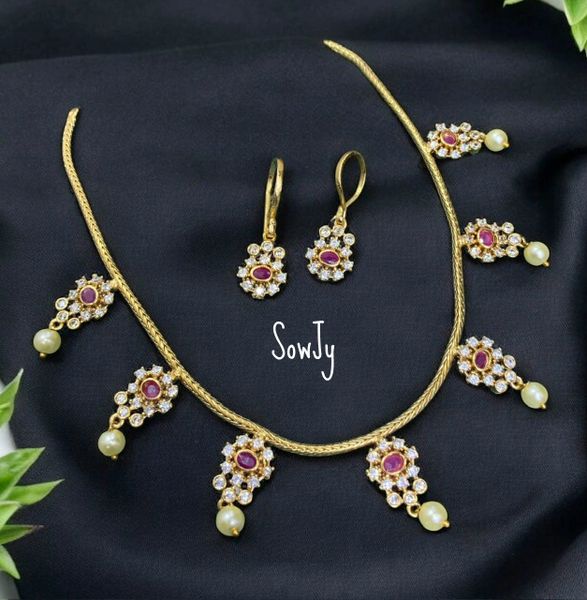 Small Floral Pendant In Short Chain with Hook Earrings-Red and White!!!