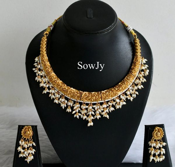 Lovely Rice Pearls Hanging Nakshi(3D Embossed) Kante Necklace with Matching Earrings!!!