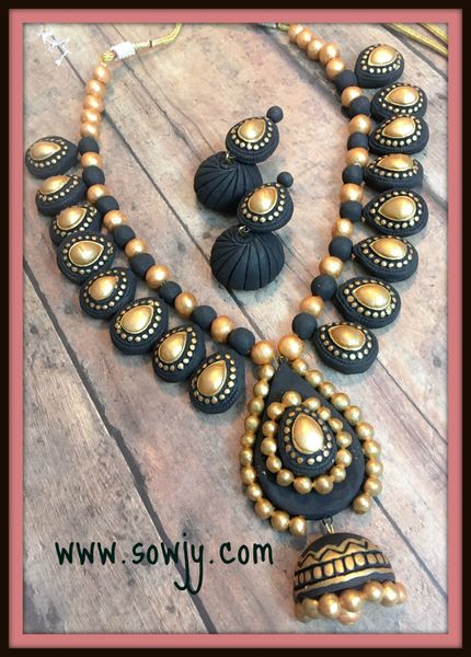 Long and Grand Black and Gold Haaram with Matching Jhumkas!!!!