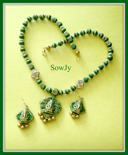 Pillayarpatti Ganesha In Green and Gold!!!!