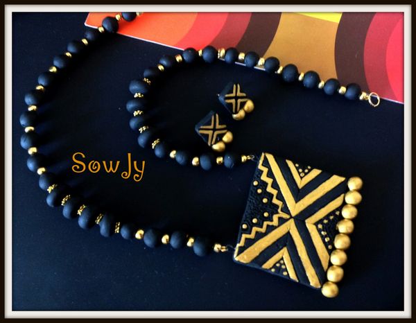 Black and Gold Terracotta set!!