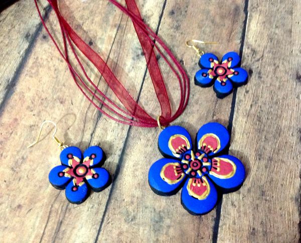 Blue and Red Floral Pendant Set!!!!