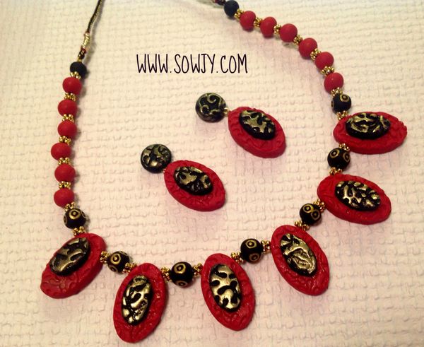 Embossed Choker Style Necklace in Red and Black!!!