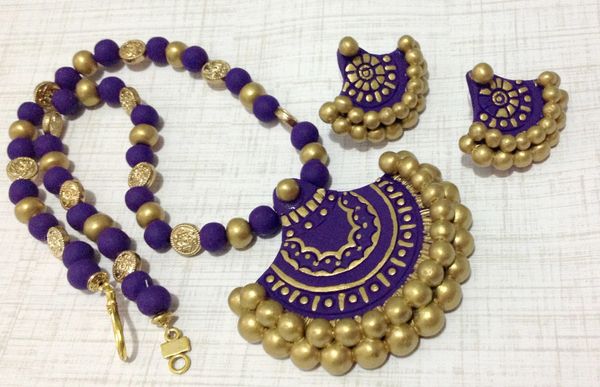 Terracotta Design in Purple and Gold with Matching Jhumkas!!!!