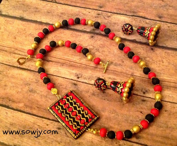 Handcarved Mogappu Style neckSet in Balck and Red Combo!!!!!