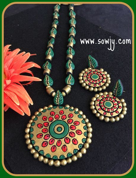 Grand leaf DEsigner Tearracotta pendant with Matching Bali Earrings- Gold,Green and red!!!