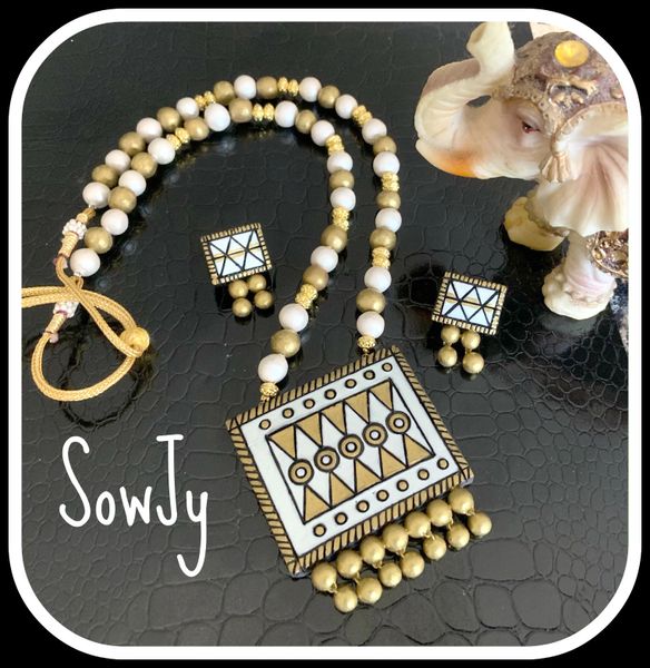 Trendy Squared Designer Terracotta Set with Matching Studs in Shades of Pearl White and Antique Gold!!!