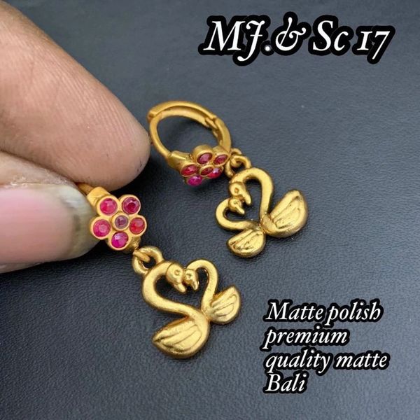 Lovely Simple Ruby stone swan small earrings!!!!