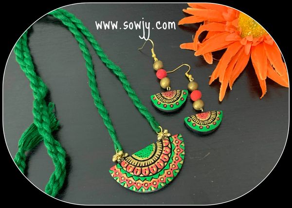 Red and Green Semi-Circle Carved Pattern Pendant and Earrings in Green Long Rope!!!