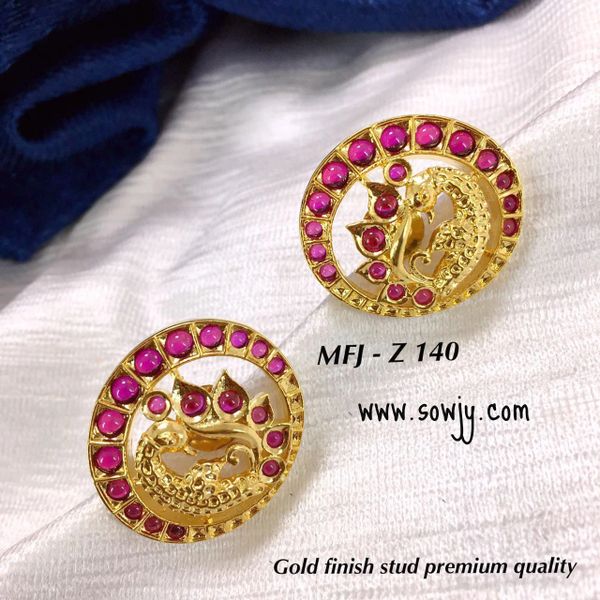 Peacock Kemp Stone oval shaped gold finish earrings!!!