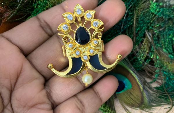 Blue stone hot sale pendant online