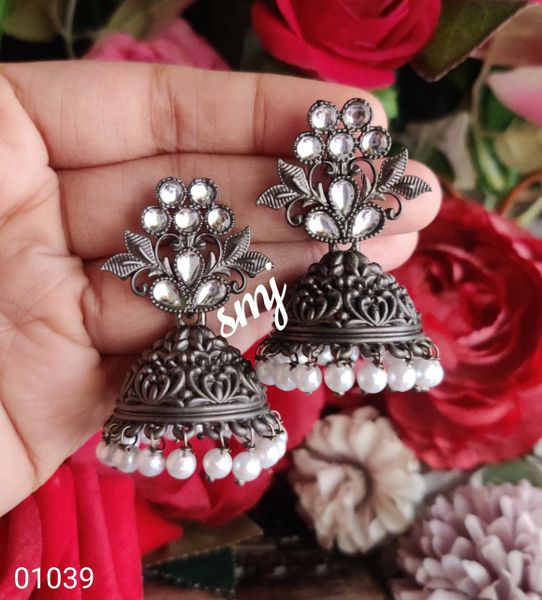 Beautiful Rhodium Plated Dabi Kundan Jhumkas with pearl Hangings- Black metal Finish!!!