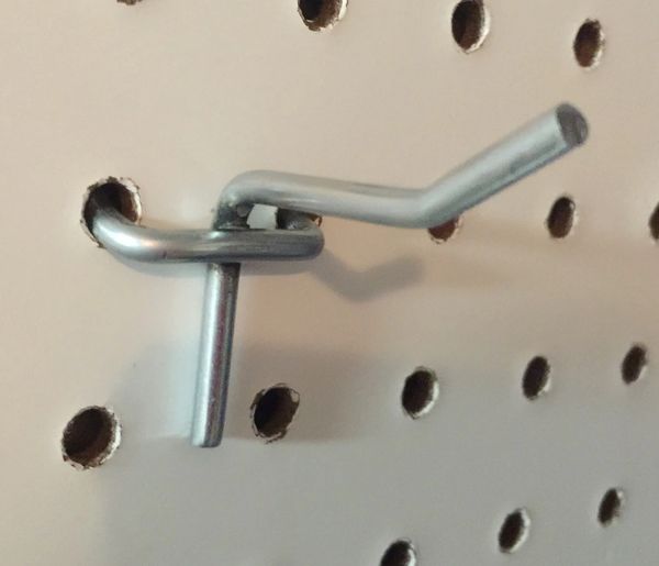 One Inch All Metal Peg Hooks For 1/8" to 1/4" Pegboard or Slatwall 1,000 PACK 