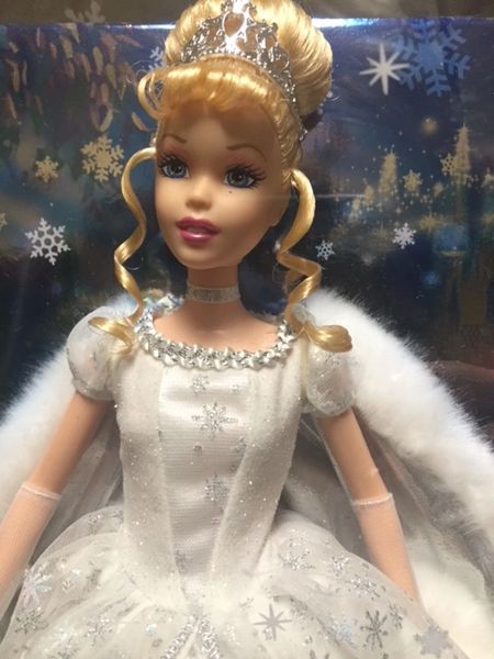 Walt Disney s Cinderella Holiday Princess Doll