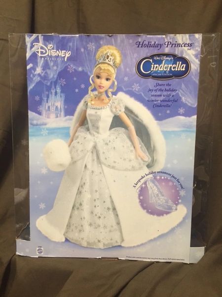 Walt Disney's Cinderella Holiday Princess Doll