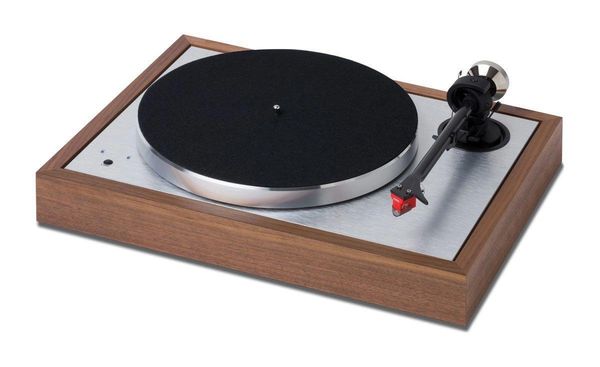PRO-JECT THE CLASSIC EVO TURNTABLE WITH ORTOFON QUINTET CARTRIDGE