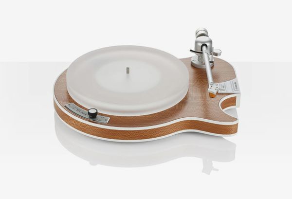 CLEARAUDIO CELEBRITY AL DI MEOLA EDITION TURNTABLE (Pre-order)