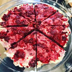 Raspberry Mudcake Torte