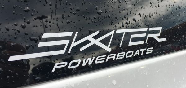 skater powerboats logo