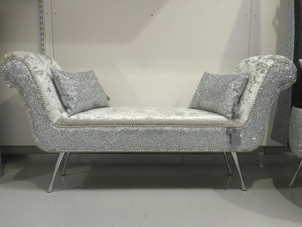 stunning double ended chaise lounge / bedroom seat | the glitter